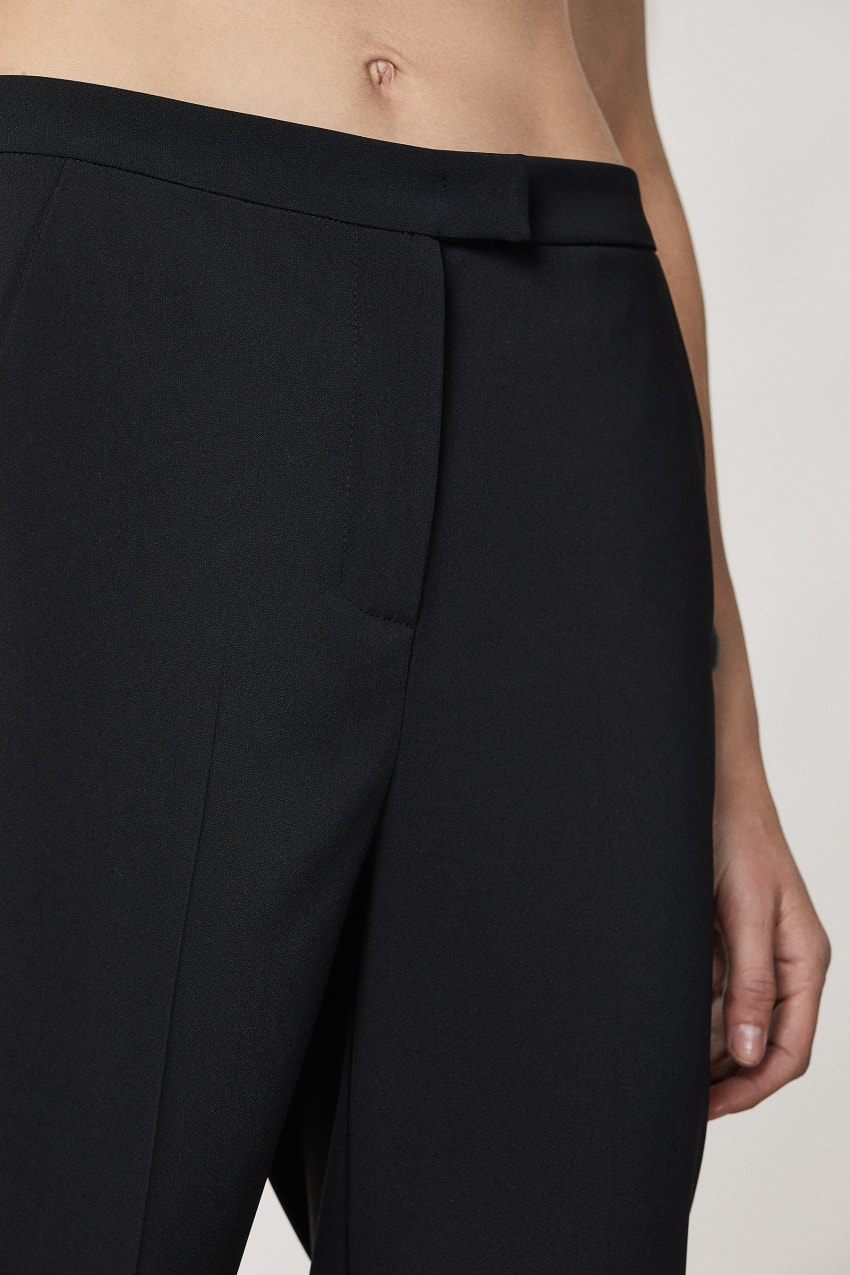 Black Patrizia Pepe Essential Cigarette Pants | JQXNWIL-14